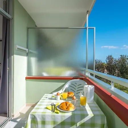 Estudio Nuevo En Apartment