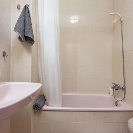 Estudio Nuevo En Apartment *